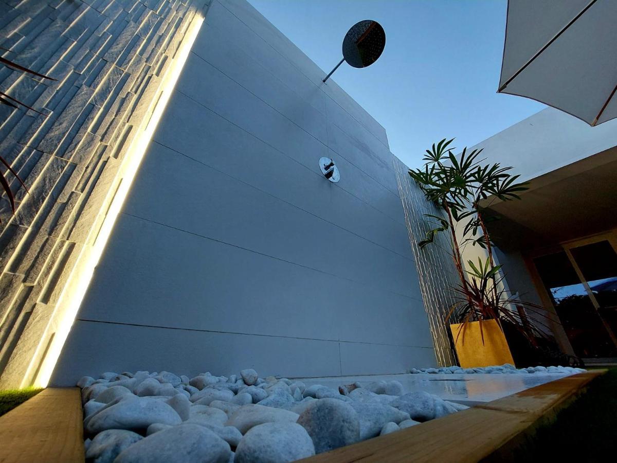 Bungalow De Diseno Hidromasajes Terraza Y Piscina. San Bartolomé Kültér fotó