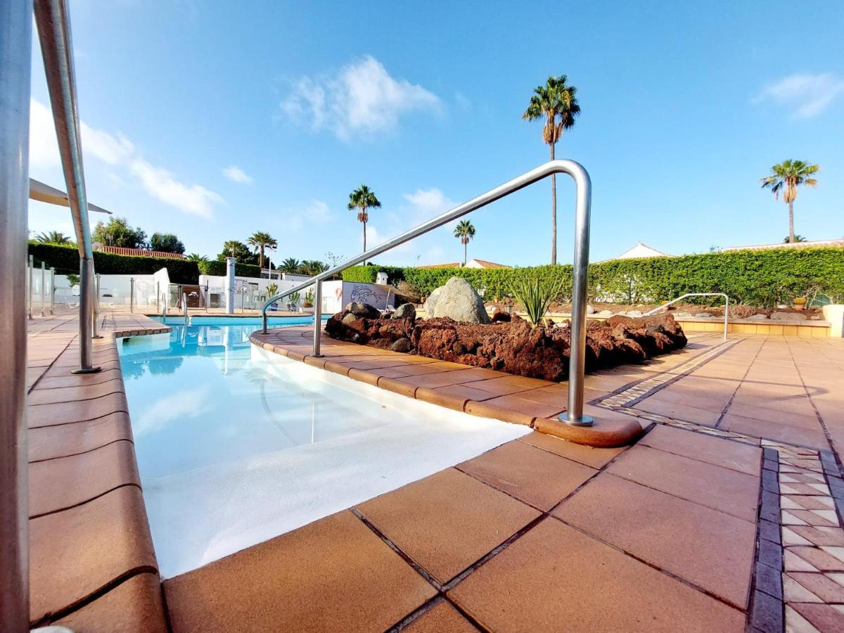 Bungalow De Diseno Hidromasajes Terraza Y Piscina. San Bartolomé Kültér fotó